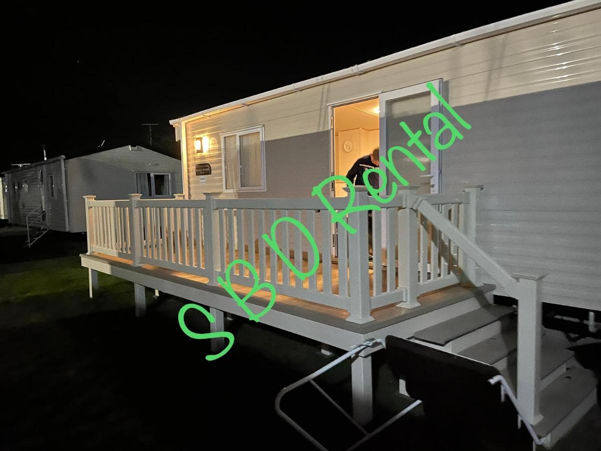 Summer Breeze Deluxe Caravan Rental Saint Osyth Exterior photo