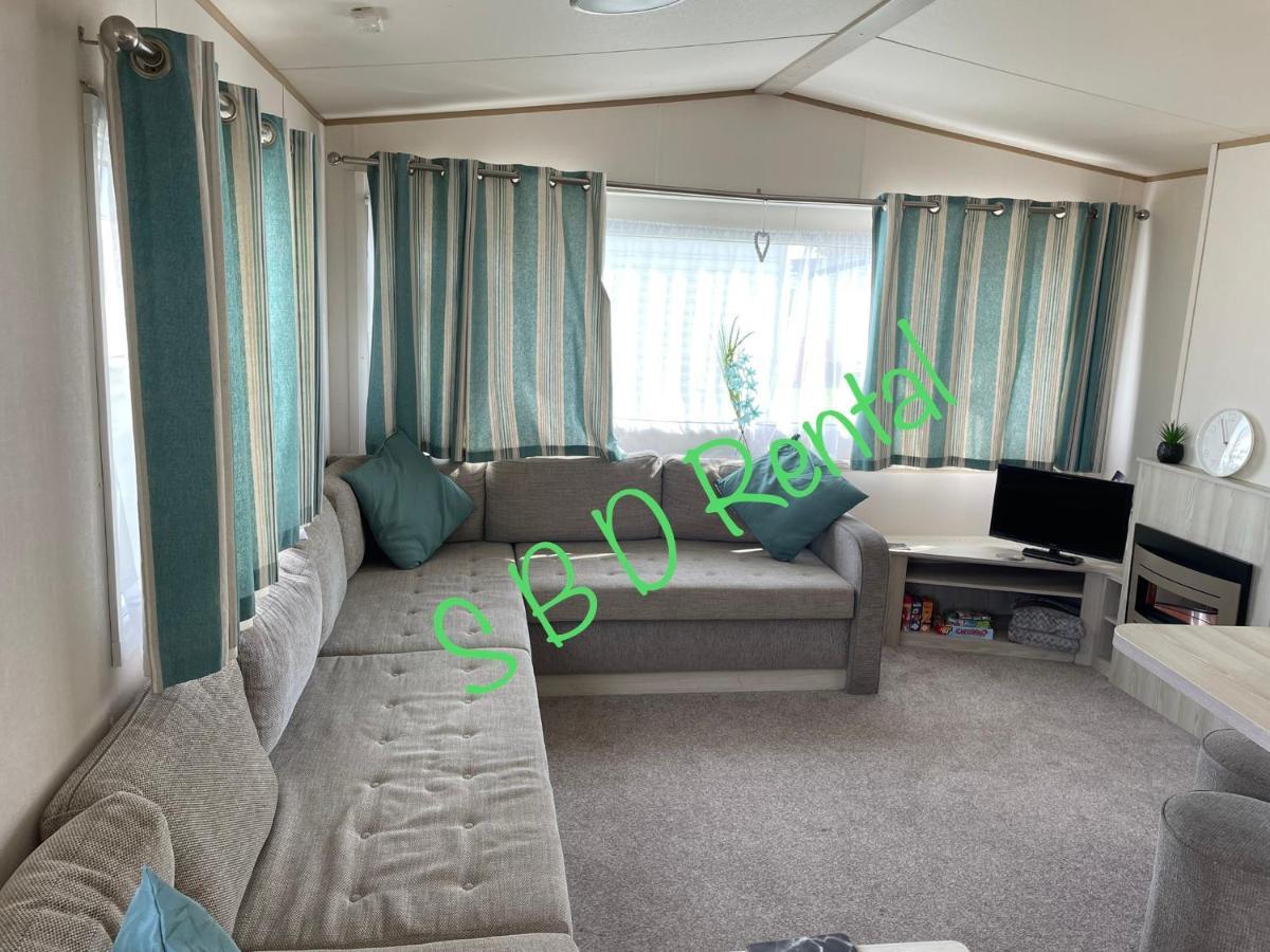 Summer Breeze Deluxe Caravan Rental Saint Osyth Exterior photo